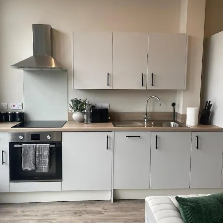 Luxury Near First Direct Arena Apartment